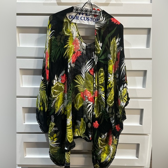 Express Floral Kimono - Picture 1 of 2